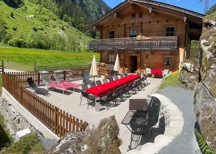 希斯特兰德豪斯旅馆 *